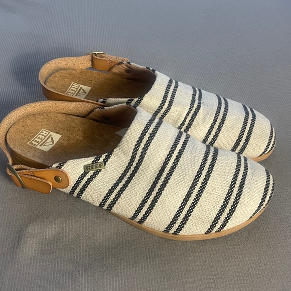 Reef Women's Cushion Sage TX  Black and White Striped Clogs Size 9 - Picture 4 of 10